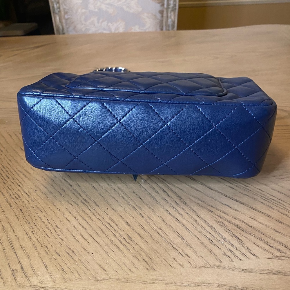❤️ Authentic CHANEL Blue Quilted Lambskin rectangular Flap mini - Picture 6 of 11
